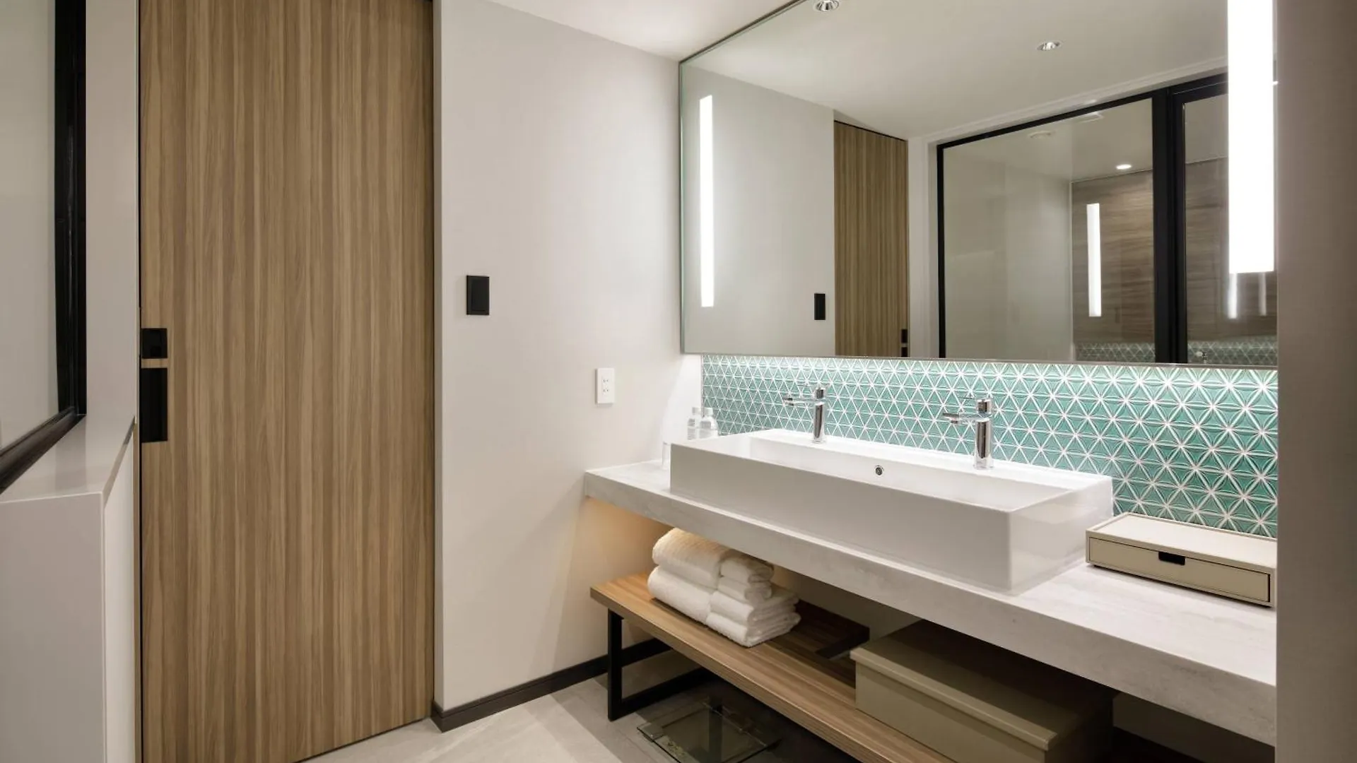 Courtyard By Marriott Osaka Honmachi Hotel